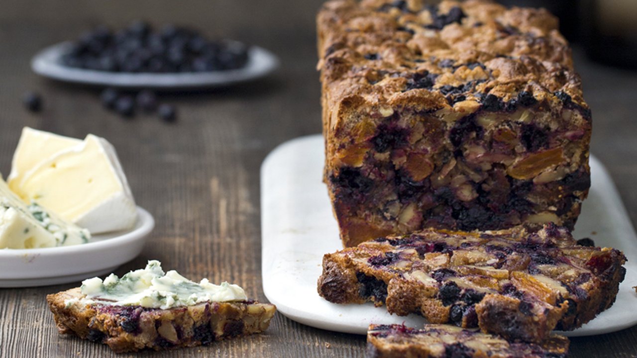 Fruktbrød med blåbær_1200x500.jpg