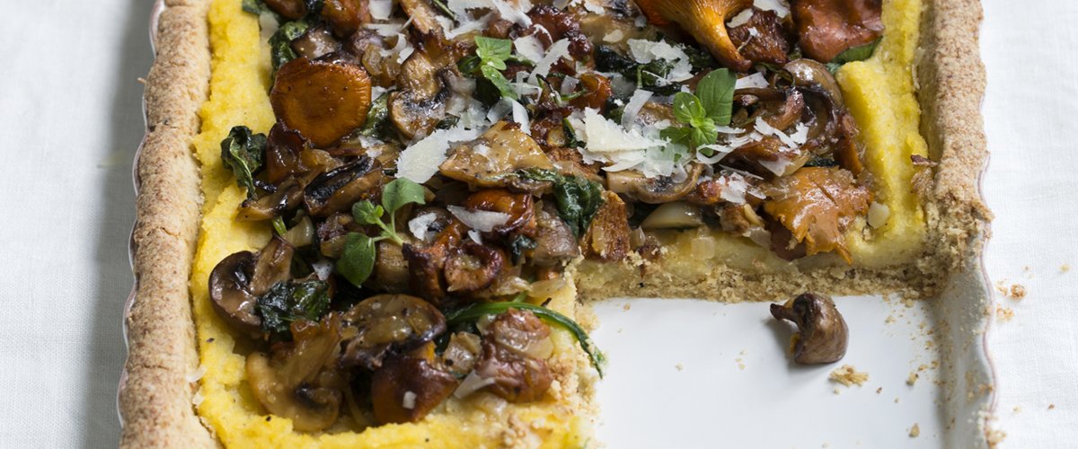 Høstens sopp-pai med polenta_1200x500.jpg