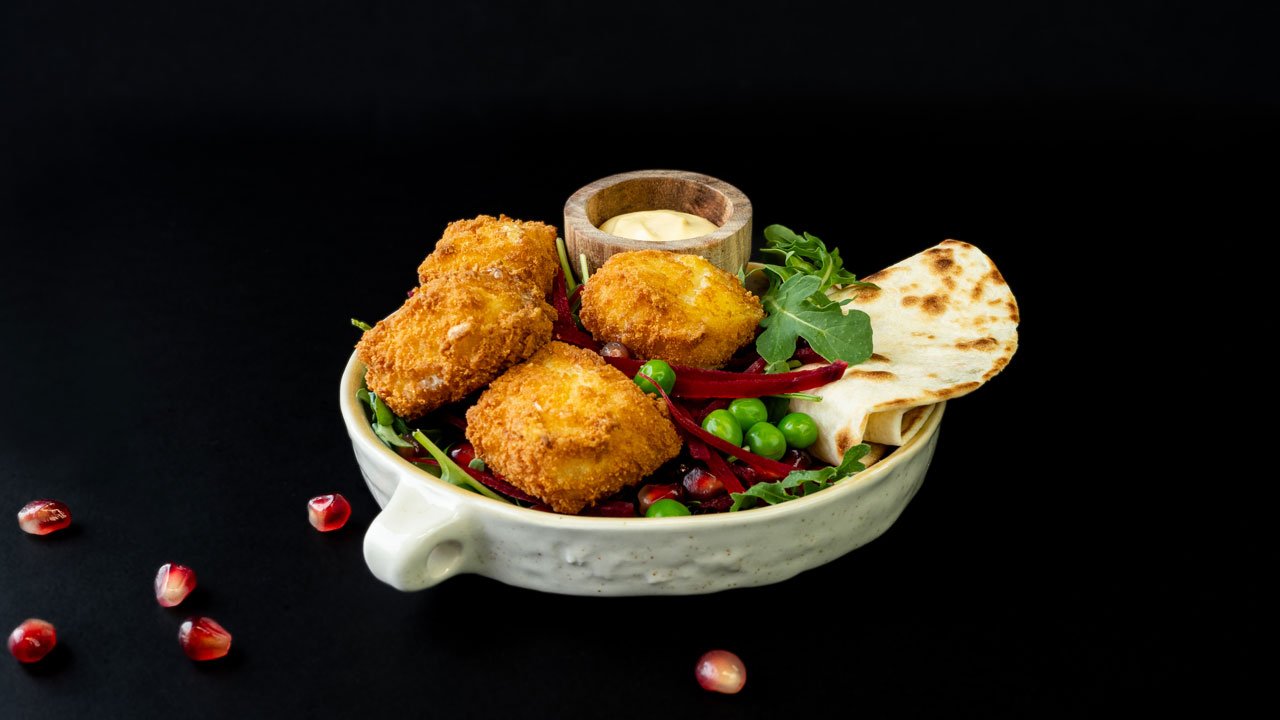 1280x720_Panerte-torsketerninger-i-skål-med-lefse-dip-salat.jpg